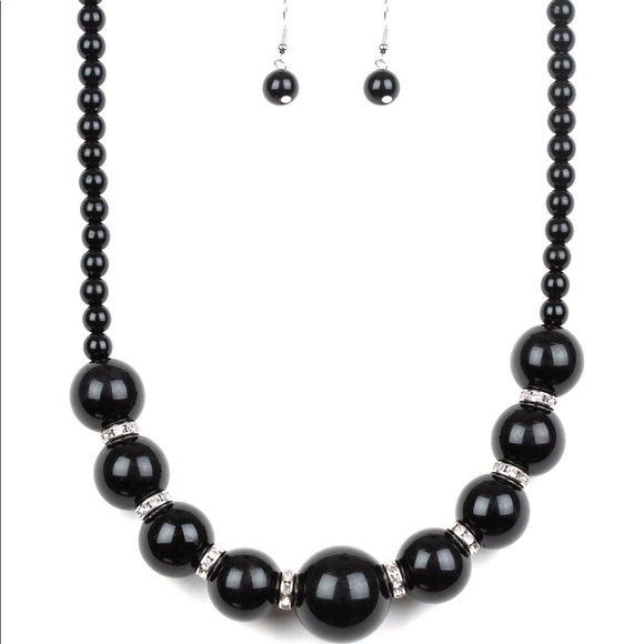 ✨Soho Social - Picture 2 of 3